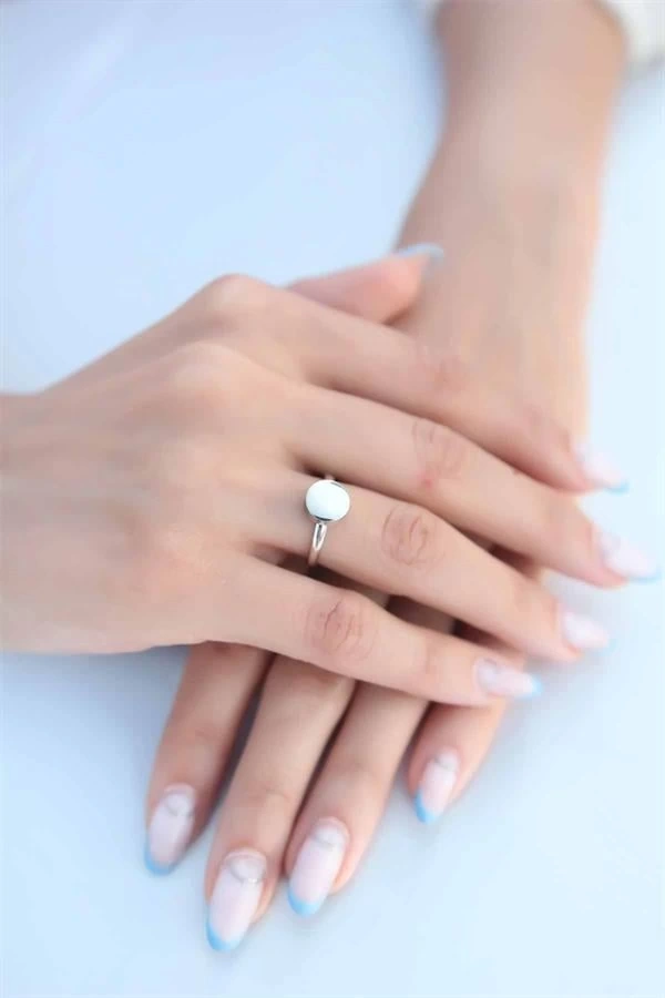 Yuvarlak Plaka Gümüş Renk Kadın Yüzük