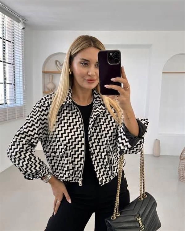 Zigzag Desenli Crop Kadın Ceket
