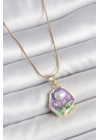 316L Çelik Gold Renk Zincir Mor Çiçek İşlemeli İnci Detay Portre Model Kadın Kolye