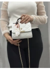 Beyaz cilt zoje çanta