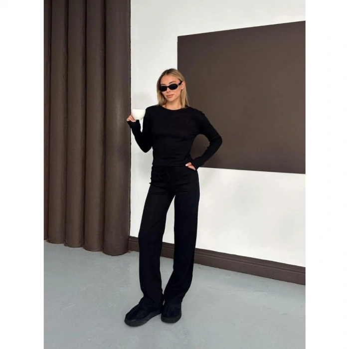 Kadın Bisiklet Yaka Parmak Geçme Detay Uzun Kollu Bluz Ve Pantolon Ikili Takım