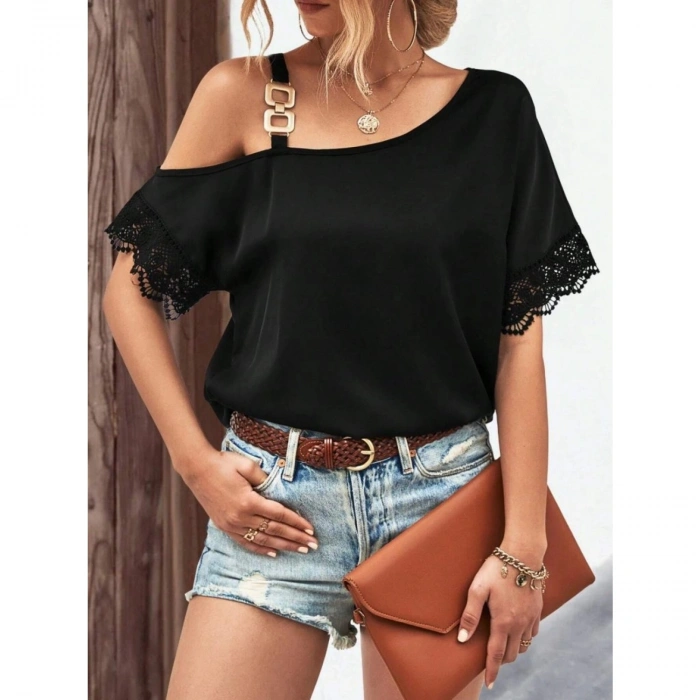 Kadın Tek Omuzu Askılı Kısa Kollu Toka Detaylı Dantelli Viskon Bluz