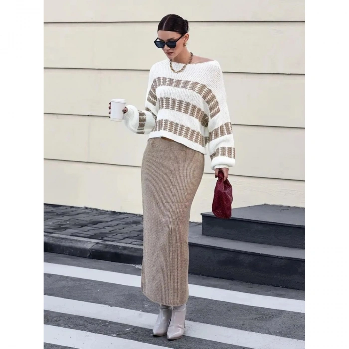 Kadın Uzun Kollu Kayık Yakalı Salaş Triko Bluz Ve Etek Ikili Takım