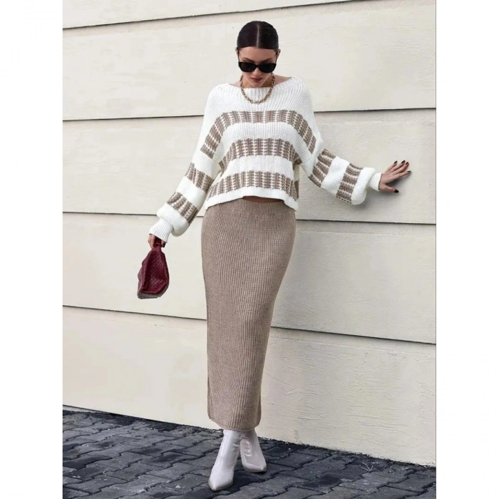 Kadın Uzun Kollu Kayık Yakalı Salaş Triko Bluz Ve Etek Ikili Takım