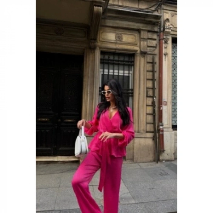 SATEN KRUVAZE BAĞLAMALI BLUZ- PANTOLON TAKIM - Fuşya