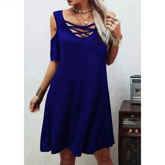 Dekolteli Bağcık Detay Viskon Kumaş Elbise