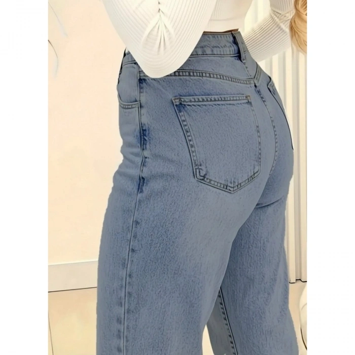 Kadın Yüksek Bel Cepli Paçaya Doğru Geniş Kot Pantolon