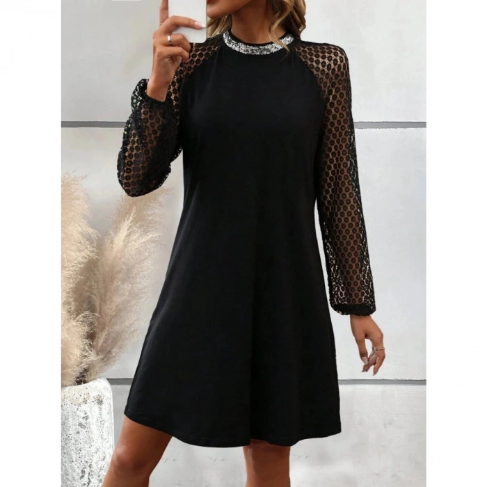 Kadın Uzun Kollu Yarı Balıkçı Yaka Pulpayetli Kolları Dantel Detaylı Mini Ithal Krep Elbise