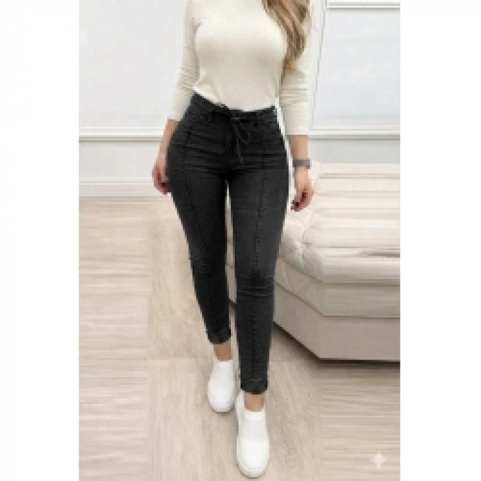 Kadın Yüksek Bel Belden Kuşaklı Yırtık Detaylı Kot Pantolon