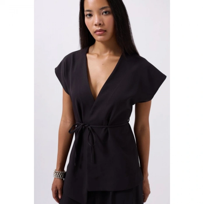 Bağcık Detay Yelek