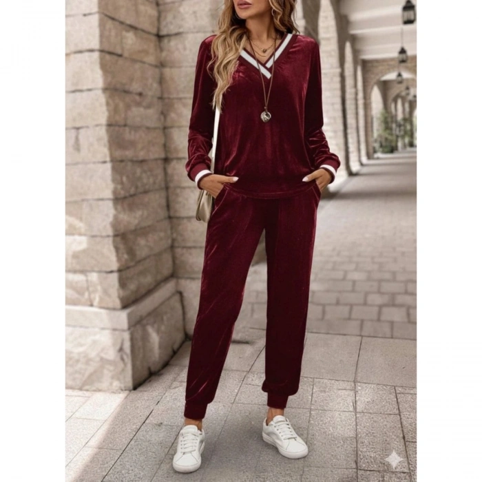 Kadın Uzun Kollu V Yaka Kadife Bluz Ve Pantolon Ikili Takım