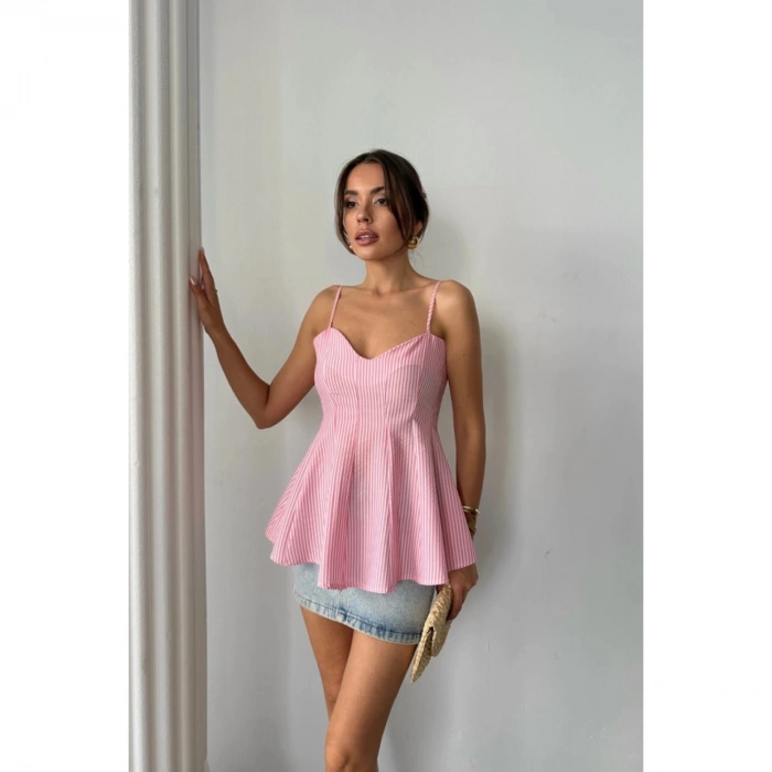 ÇİZGİLİ GOFRE ASKILI PENS DETAYLI BLUZ - Pembe