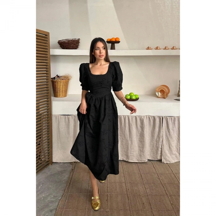 Siyah Balon Kollu Brode Elbise