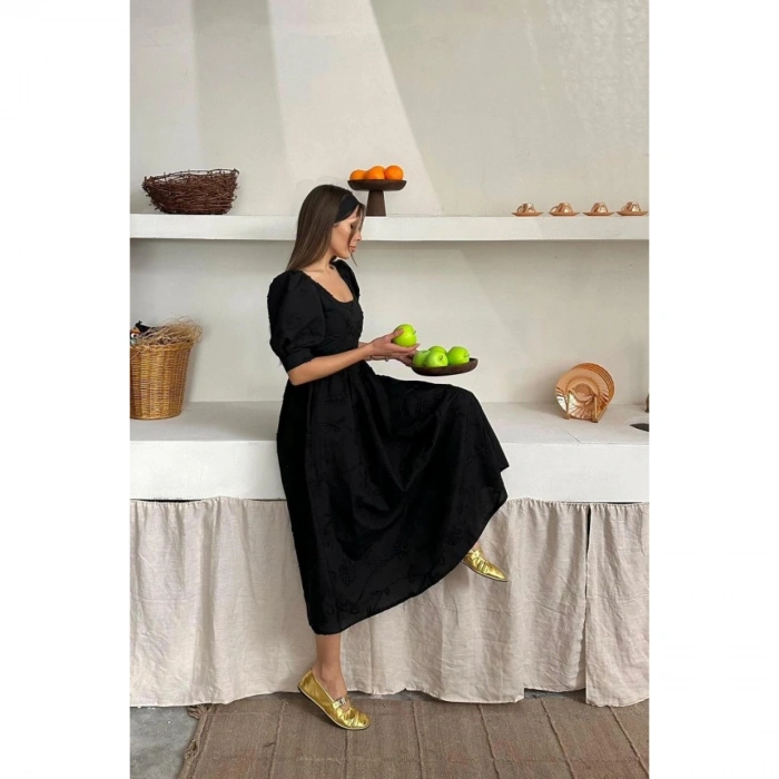 Siyah Balon Kollu Brode Elbise