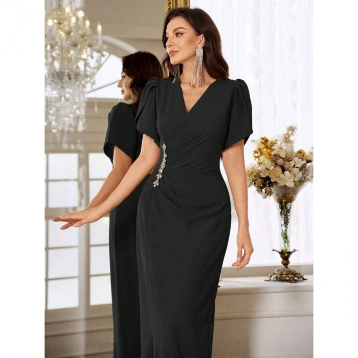 Kadın Kısa Kollu Kruvaze Yakalı Belden çiçek Aksesuarlı Yırtmaçlı Ithal Krep Elbise