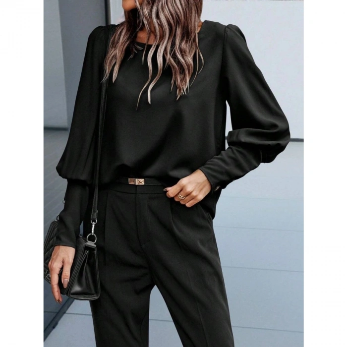 Kadın Uzun Kollu Yuvarlak Yakalı Düğmeli Ithal Krep Bluz