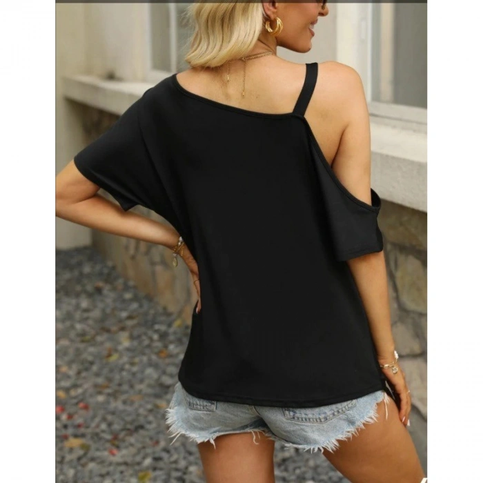 Kadın Tek Omuzu Açık Toka Detaylı Viskon Bluz