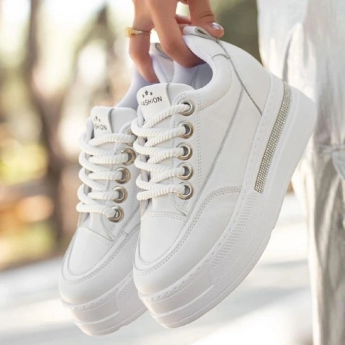 Erbilden Lulu Beyaz Cilt Bağcıklı Spor Ayakkabı