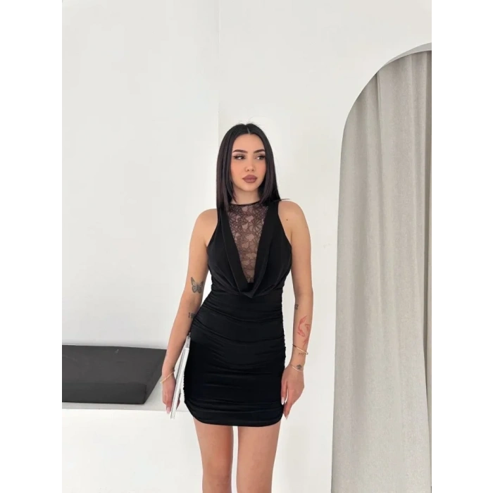Dantel Detaylı Derin Dekolte Drapeli Mini Elbise Şık Kolsuz - Siyah
