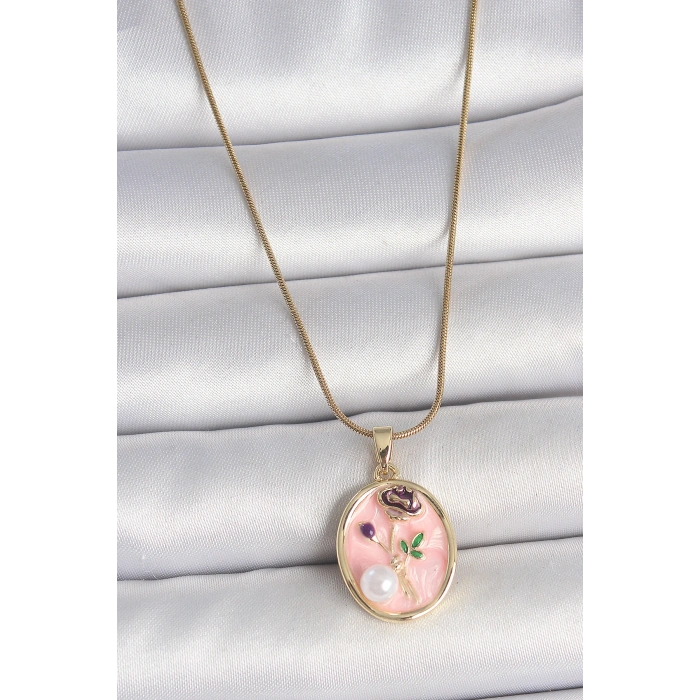 Erb 316L Çelik Gold Renk Zincir Pembe Çiçek İşlemeli İnci Detay Portre Model Kadın Kolye