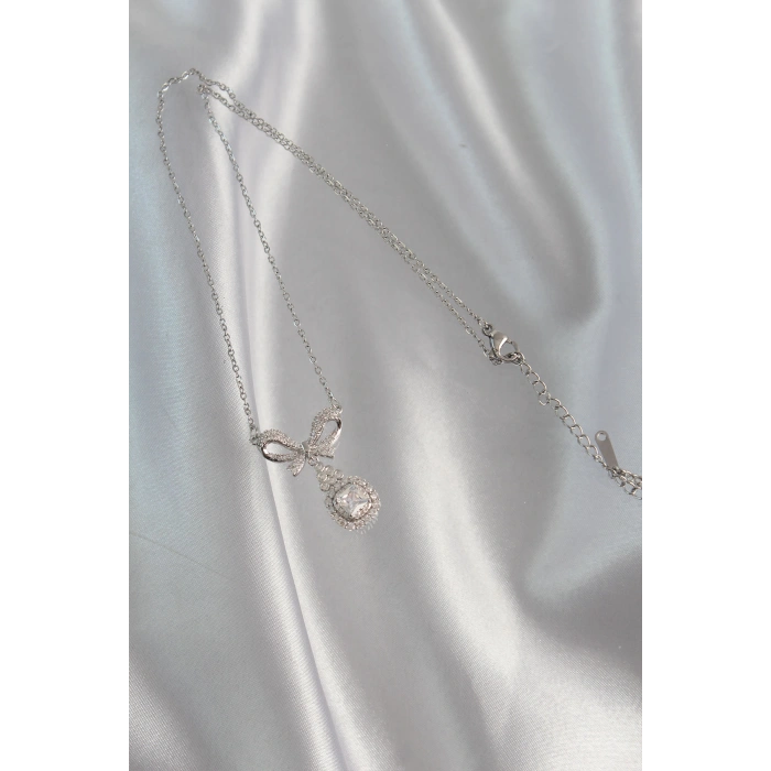 Erb 316L Çelik Gümüş Renk Fiyonk Detay Zirkon Taşlı Tektaş Kolye