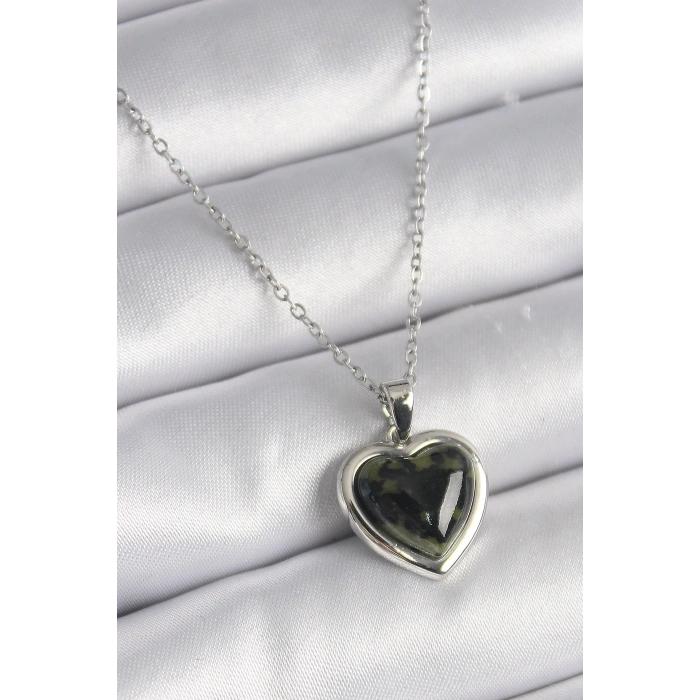 Erb 316L Çelik Gümüş Renk Yeşil Mineli Kalp Model Kadın Kolye