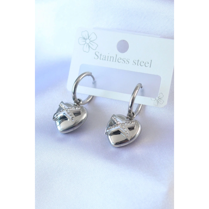 Erb 316L Çelik Gümüş Renk Zirkon Taş Detay Kalp Model Kadın Küpe