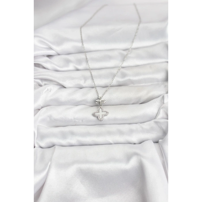 Erb 316L Çelik Zincir Gümüş Renk 4 Yapraklı Yonca Model Zirkon Taşlı Kadın Kolye