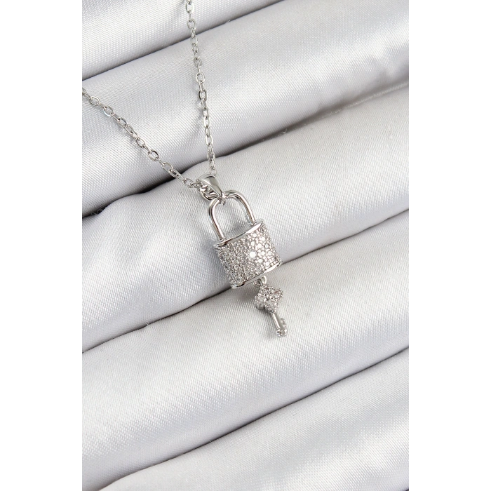Erb 316L Çelik Zirkon Taşlı Kilit Ve Sallantılı Anahtar Model Gümüş Renk Kadın Kolye