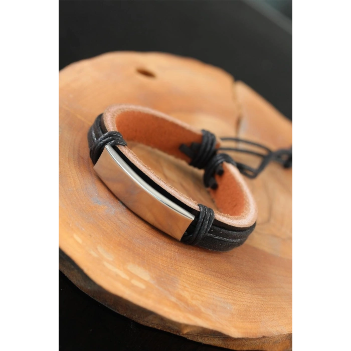 Erb Çelik Aksesuarlı Siyah Renk Deri Erkek Bileklik