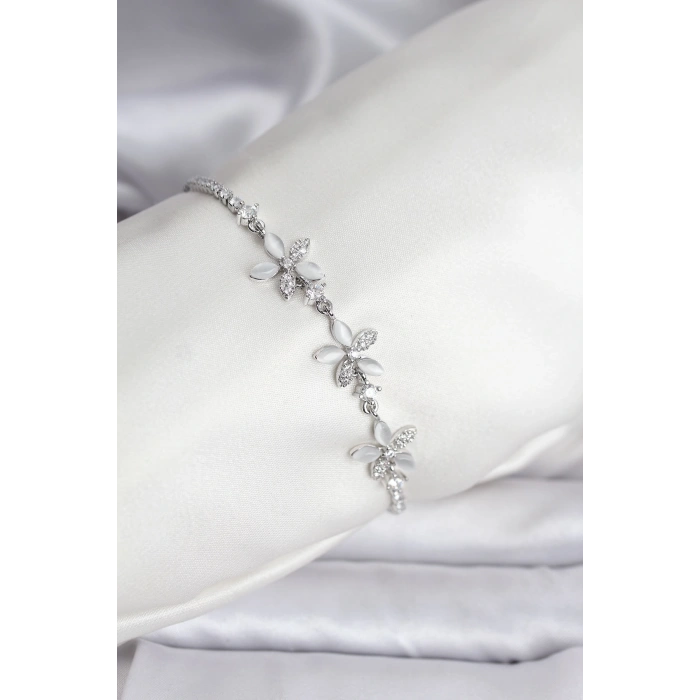 Erb Çiçek Model Zirkon Taşlı Gümüş Renk Pirinç Su Yolu Kadın Bileklik