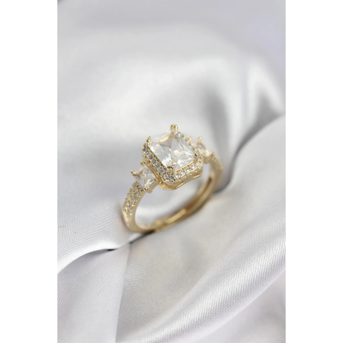 Erb Gold Renk Kare Baget Zirkon Taşlı Tek Taş Model Kadın Yüzük