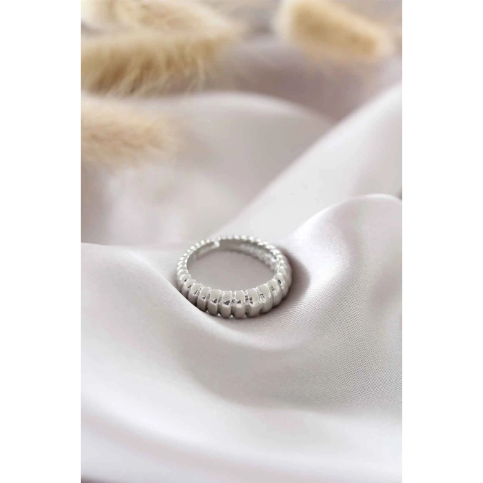 Erb Gümüş Renk Ayarlamalı Burgu Kadın Yüzük