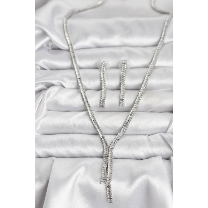 Erb Gümüş Renk Baget Zirkon Taşlı Kadın Kolye Küpe Set