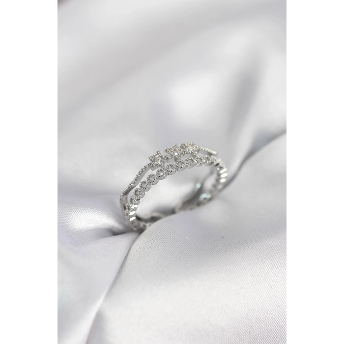 Erb Gümüş Renk Minimal Yıldızlı Model Kadın Yüzük