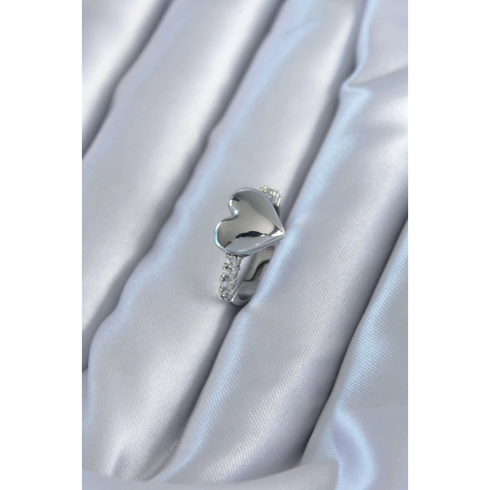 Erb Gümüş Renk Pirinç Zirkon Taşlı Kalp Model Kadın Yüzük