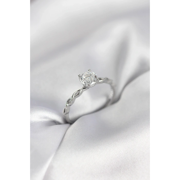 Erb Gümüş Renk Sarmal Zincir Model Tek Taş Model Zirkon Taşlı Kadın Yüzük