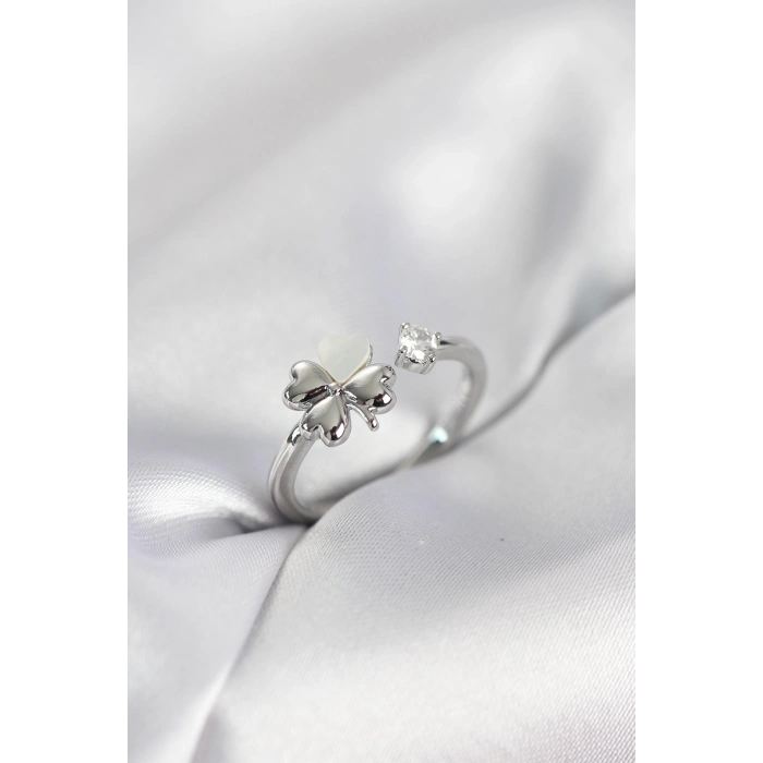 Erb Gümüş Renk Yonca Model Sedefli Kadın Yüzük