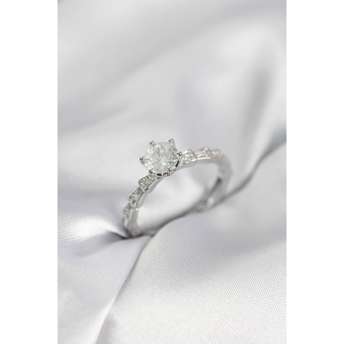 Erb Gümüş Renk Zirkon Taşlı Tek Taş Model Kadın Yüzük