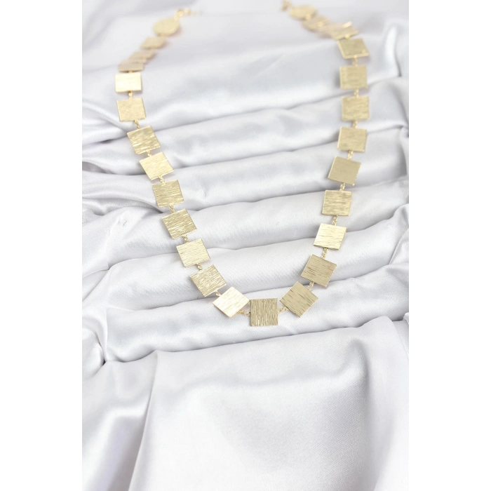 Erb Kare Plaka Model Gold Renk Kadın Kolye