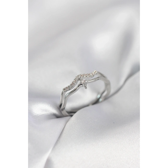 Erb Minimal Yıldız Model Gümüş Renk Zirkon Taşlı Kadın Yüzük