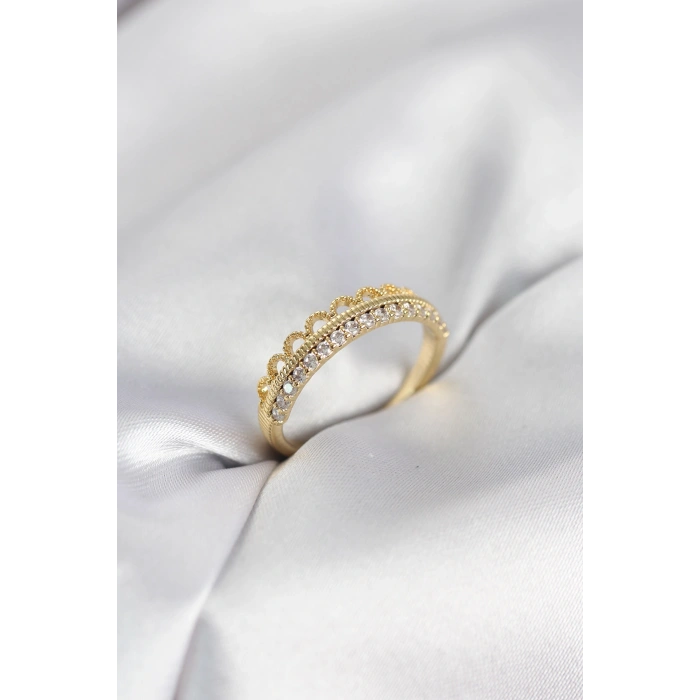 Erb Motif Desenli Gold Renk Zirkon Taşlı Kadın Yüzük