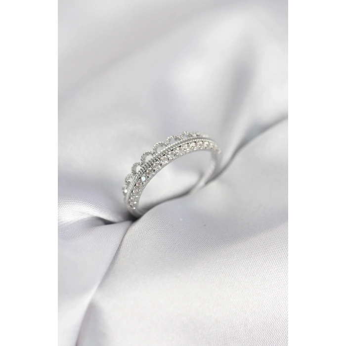 Erb Motif Desenli Gümüş Renk Zirkon Taşlı Kadın Yüzük