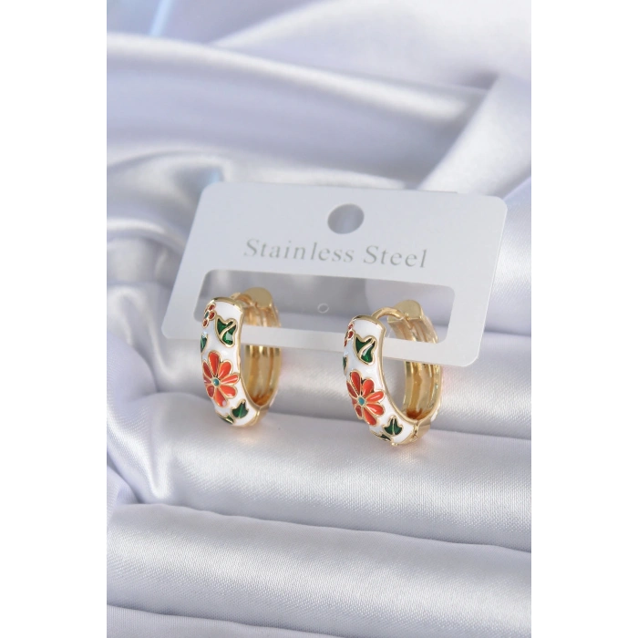 Erb Pirinç Gold Renk Beyaz Renk Çiçek İşleme Detay Kadın Küpe