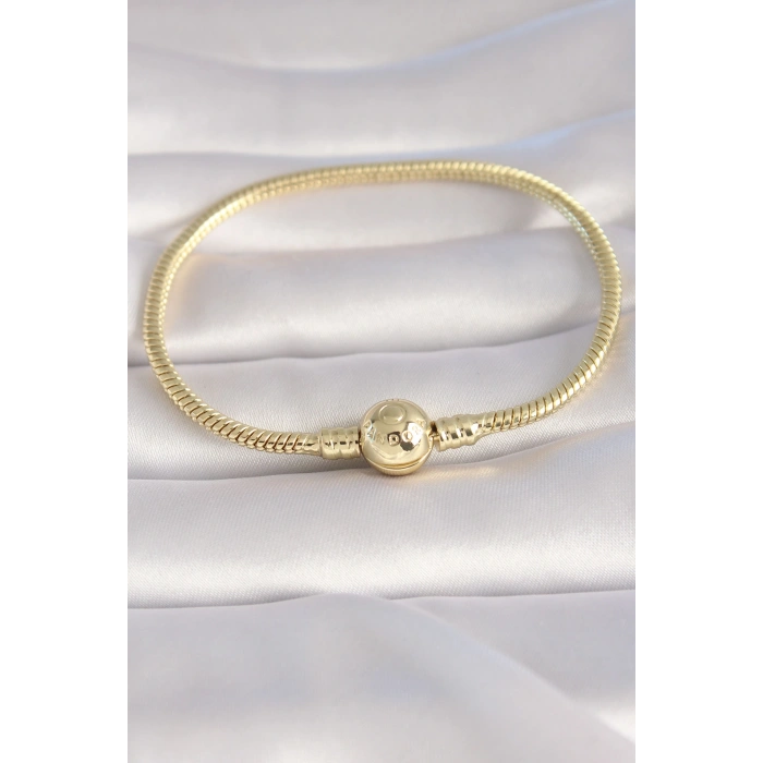 Erb Pirinç Gold Renk İşleme Detay Charm Model Kadın Bileklik