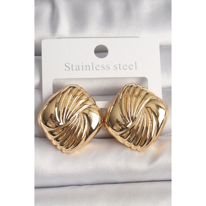 Erb Pirinç Gold Renk İşlemeli Kare Model Kadın Küpe