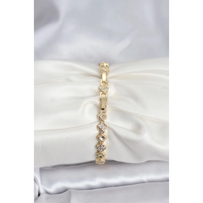Erb Pirinç Gold Renk VIP Seri Sıralı Yonca Model Zirkon Taşlı Kadın Bileklik