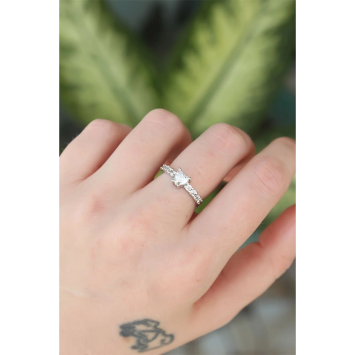 Erb Pirinç Gümüş Renk Ayarlanabilir Zirkon Taşlı Minimal Kalp Yüzük