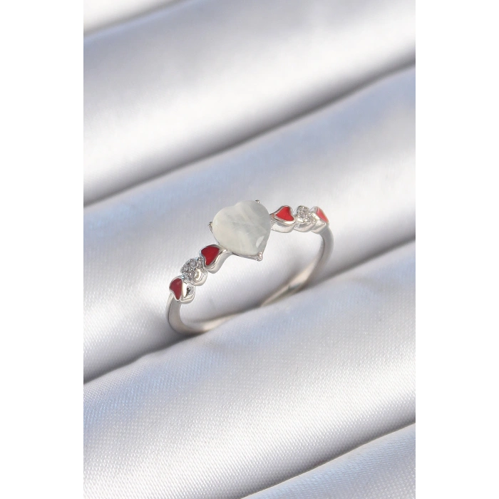 Erb Pirinç Gümüş Renk Beyaz Mineli Kalp Model Zirkon Taş Detaylı Kadın Yüzük