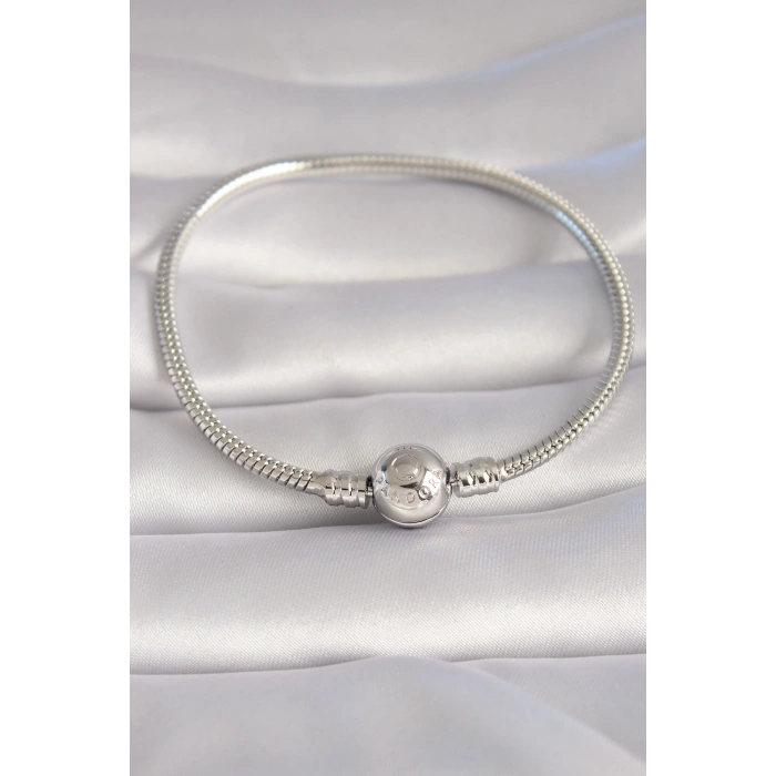 Erb Pirinç Gümüş Renk İşleme Detay Charm Model Kadın Bileklik